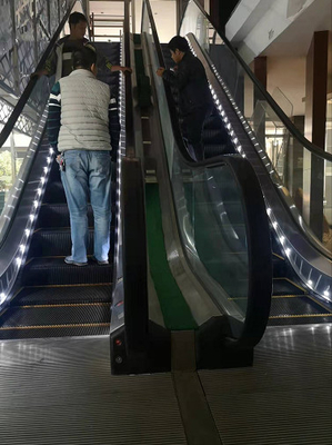 9000 personas/hora del paseo móvil de escaleras horizontales de la escalera móvil para el paso del hogar los 0.8m
