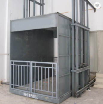 1500KG 15 toneladas del cargo del elevador de la nave de la cubierta de elevación vertical de acero de la carga
