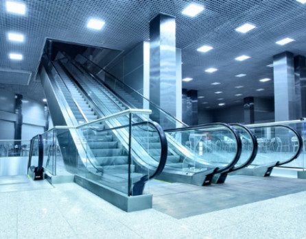 Persona de la escalera móvil 9000 de la calzada/escalera móvil móviles de poco ruido del centro comercial del paso de la hora 800m m